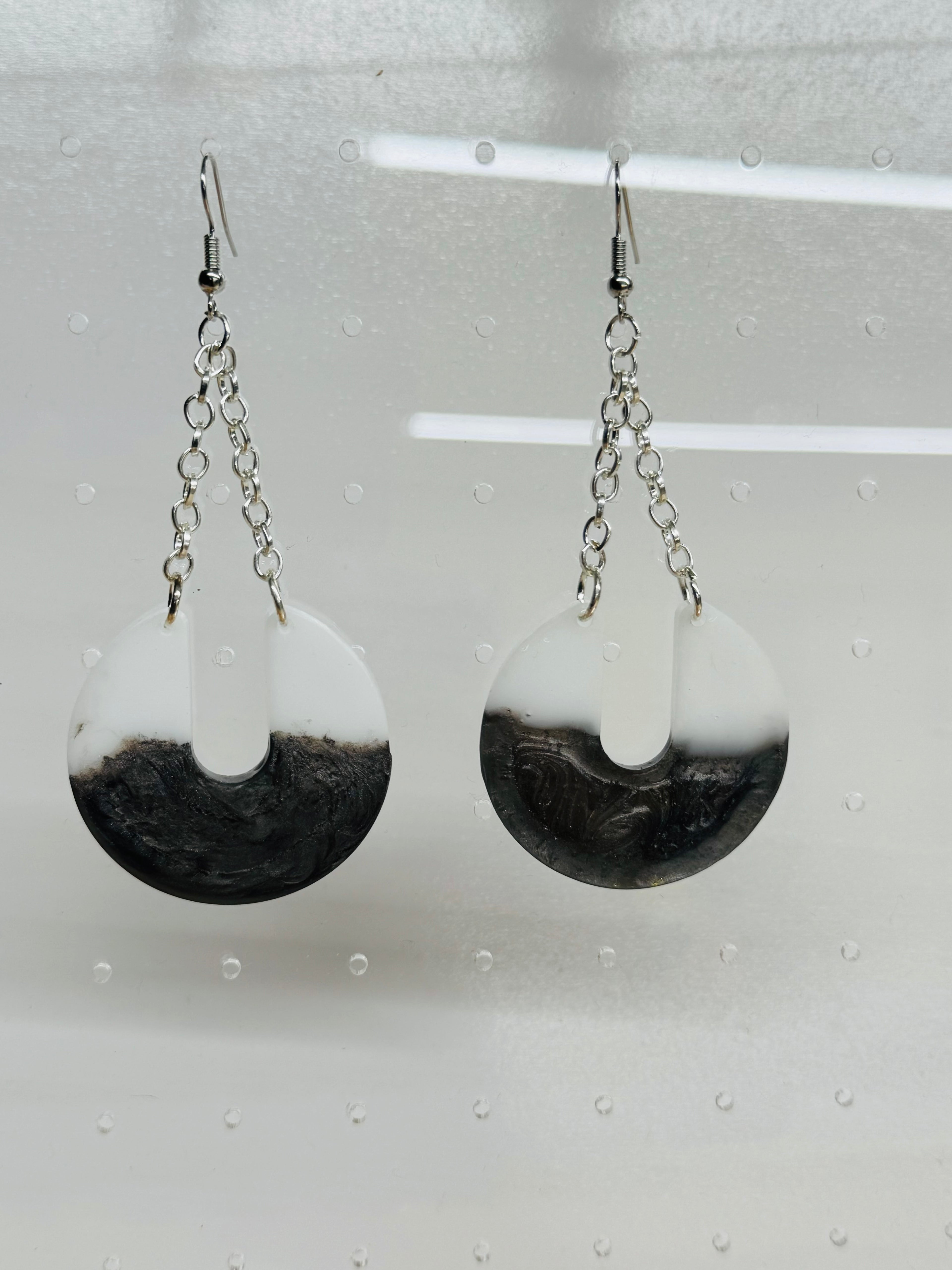 Celeste Earrings-Blk/Wht